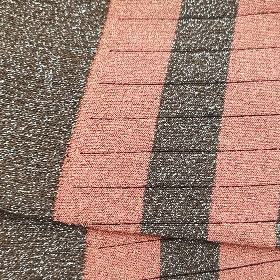 BRILI-BRILLI-RAYAS-CORAL-TOPO-DETALLE