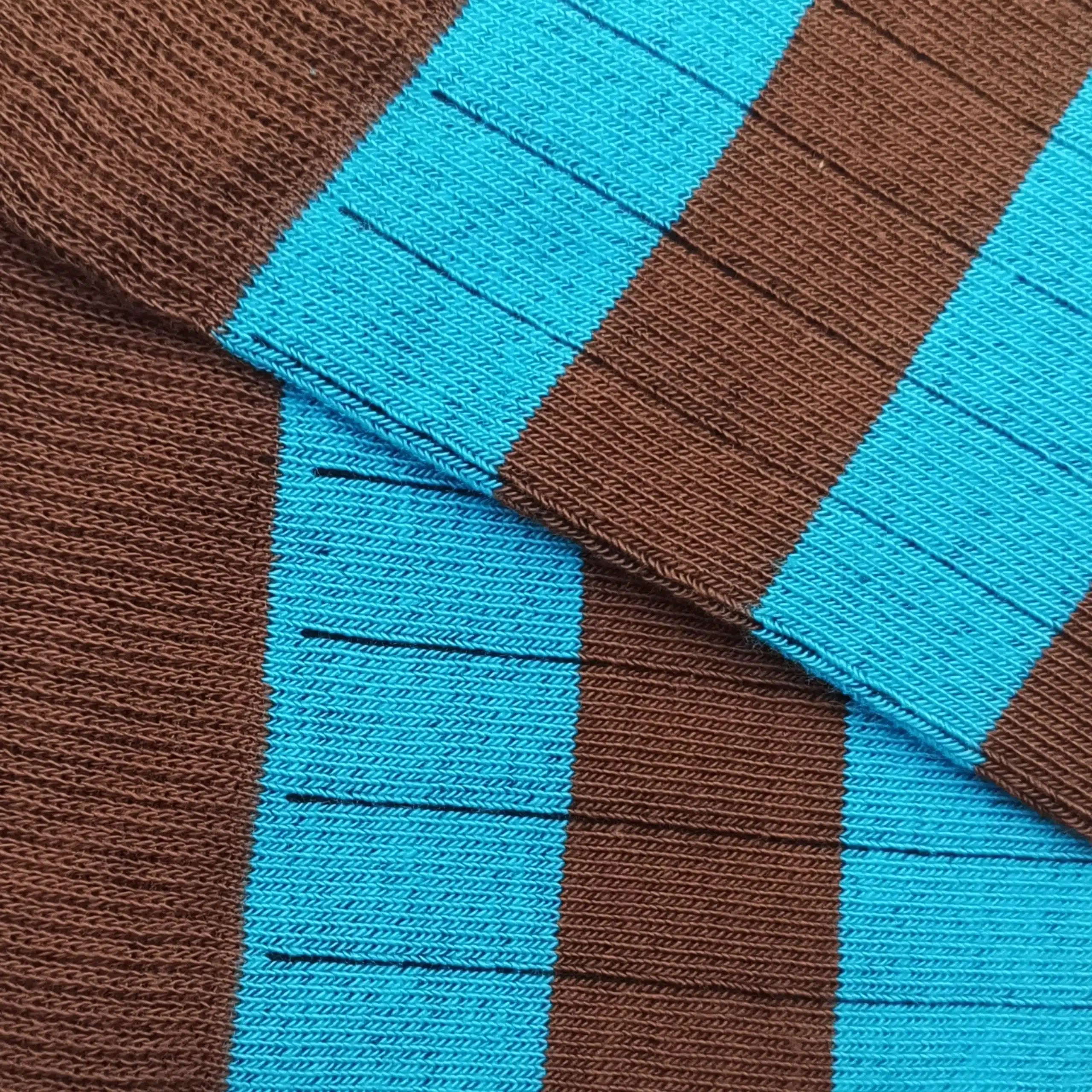 RAYA TURQUESA CHOCOLATE DETALLE